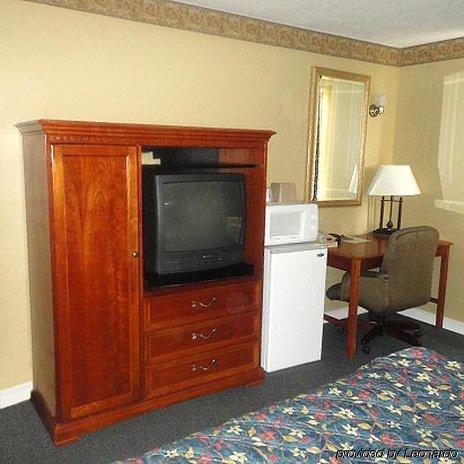 Days Inn By Wyndham West Branch Iowa City Area Zimmer foto